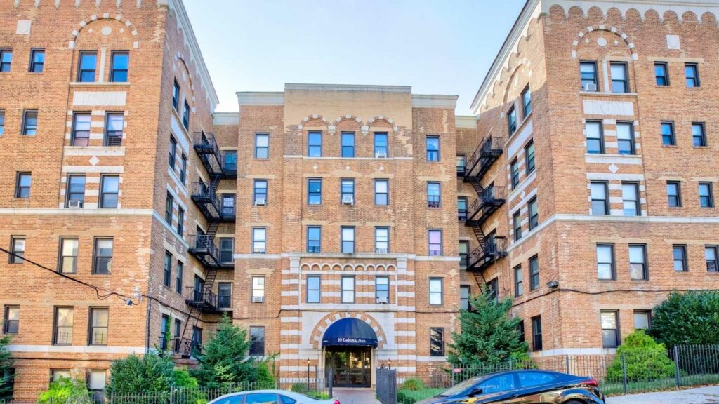 Exterior of 10 Lehigh Avenue in Newark, NJ